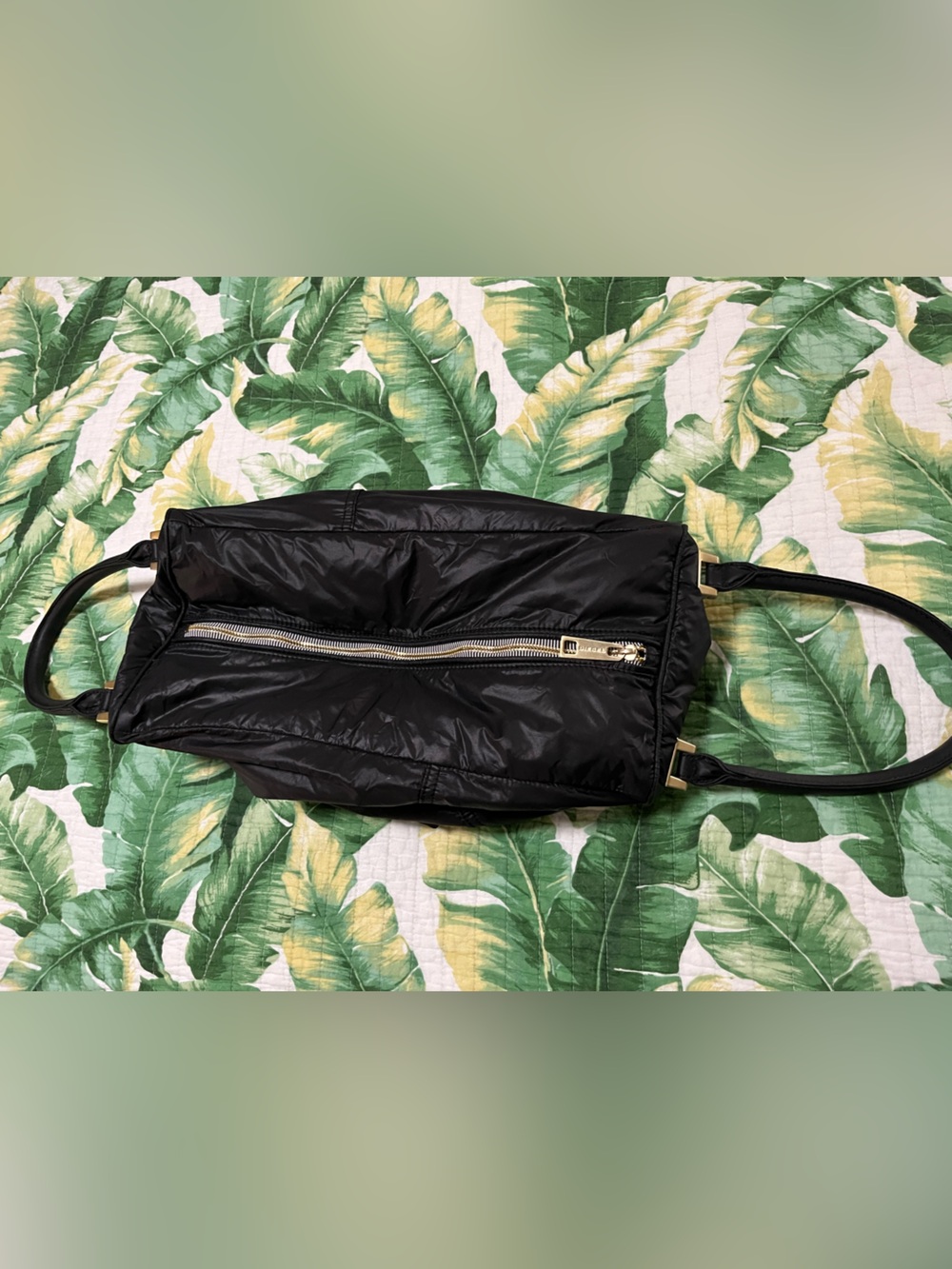 Diesel bag with Front Pocket and Gold plated hardware. Tons storage - Picture 4 of 16